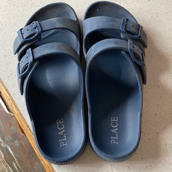 Boys slip on sandals - Picture 3 of 3